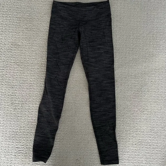 Lulu Lemon Heathered Black leggings - Picture 2 of 5